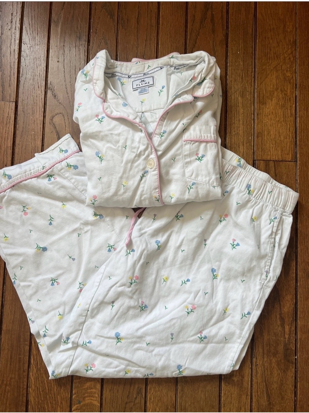 Great condition White Floral Pajama Set with Pink Trim - Picture 3 of 14